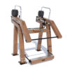 Outdoor squat-trainingsmachine voor de benen 11 Train benen en kuiten met deze robuuste outdoor squatmachine van hout. Weerbestendig en geschikt voor buitenfitness.